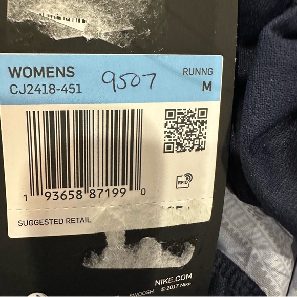 Women’s Nike Dri Fit Paisley Shorts - Picture 11 of 14